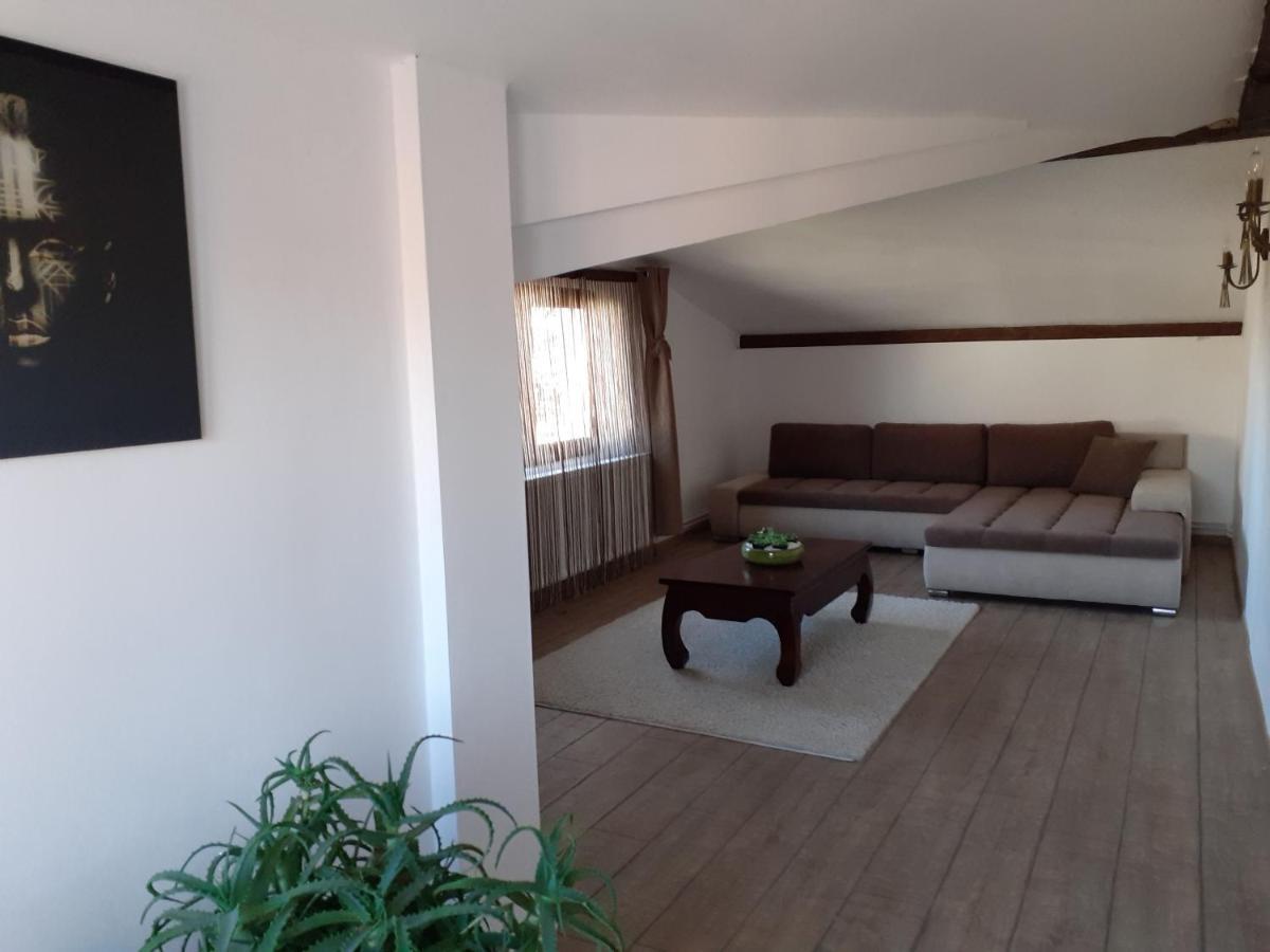 R-House Apartamento Braşov Exterior foto